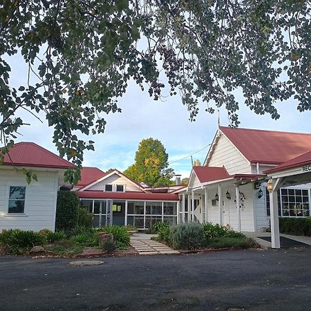 Moore Park Inn อาร์มีเดล ภายนอก รูปภาพ