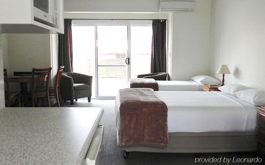 Moore Park Inn อาร์มีเดล ภายนอก รูปภาพ