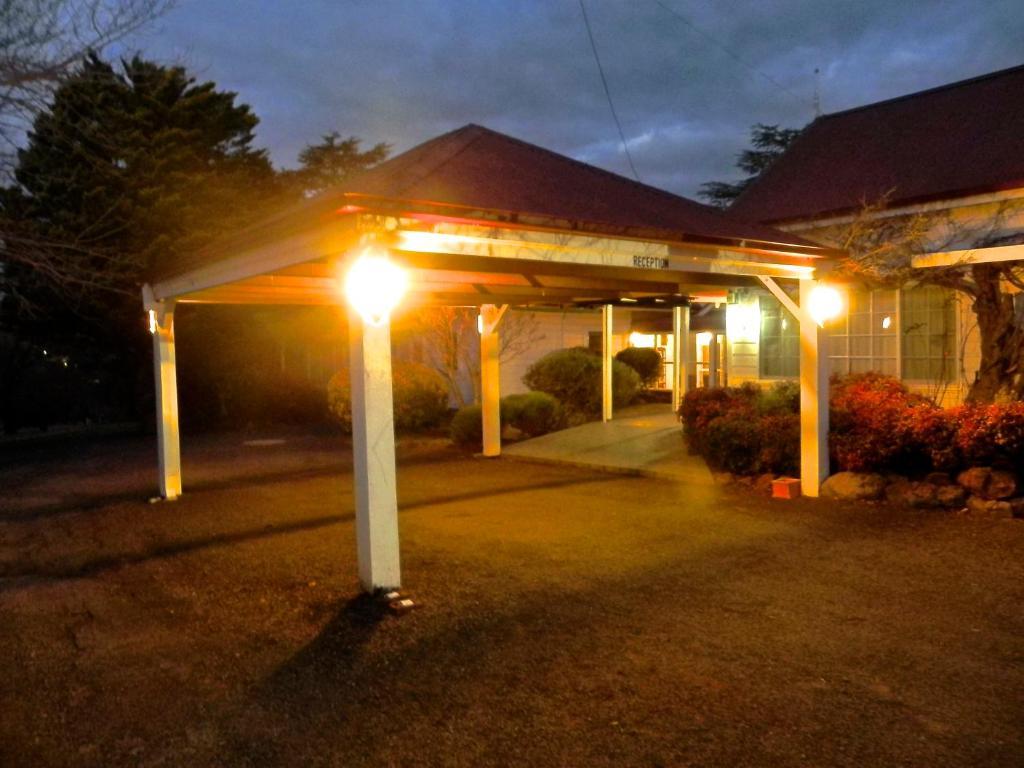 Moore Park Inn อาร์มีเดล ภายนอก รูปภาพ