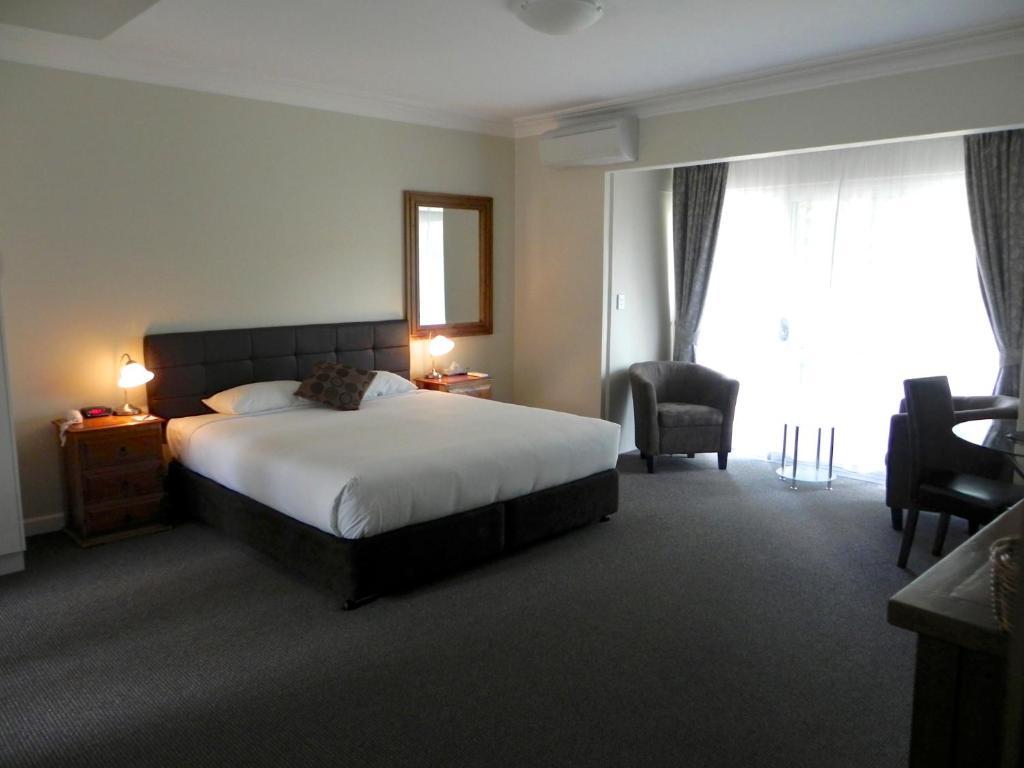 Moore Park Inn อาร์มีเดล ห้อง รูปภาพ